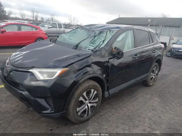 2T3BFREV3HW692200 2017 TOYOTA RAV 4 - Image 2