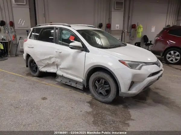 2T3BFREV4GW518487 2016 TOYOTA RAV 4 - Image 1