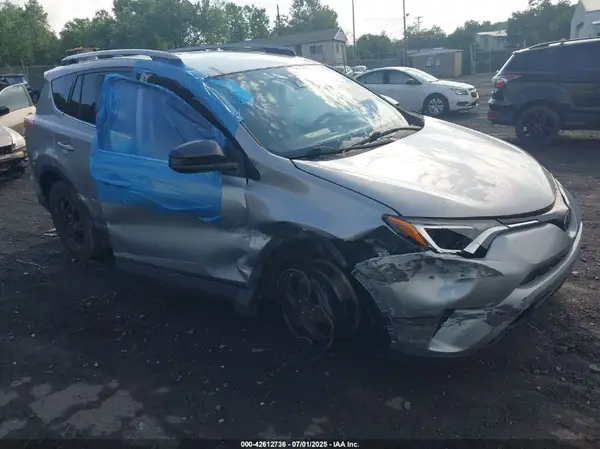 2T3BFREV4HW650702 2017 TOYOTA RAV 4 - Image 1