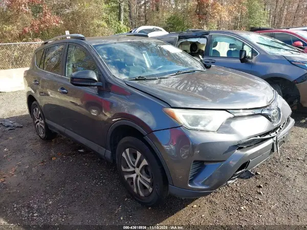 2T3BFREV4HW657035 2017 TOYOTA RAV 4 - Image 1