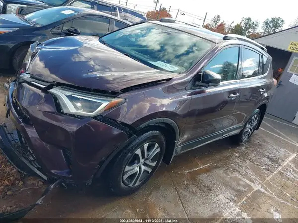 2T3BFREV4HW684297 2017 TOYOTA RAV 4 - Image 2