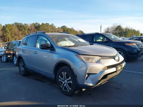 2T3BFREV4JW720432 2018 TOYOTA RAV 4 - Image 1