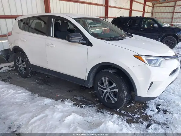 2T3BFREV4JW754838 2018 TOYOTA RAV 4 - Image 1