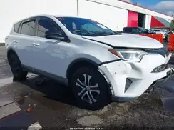 2T3BFREV4JW784888 2018 TOYOTA RAV 4
