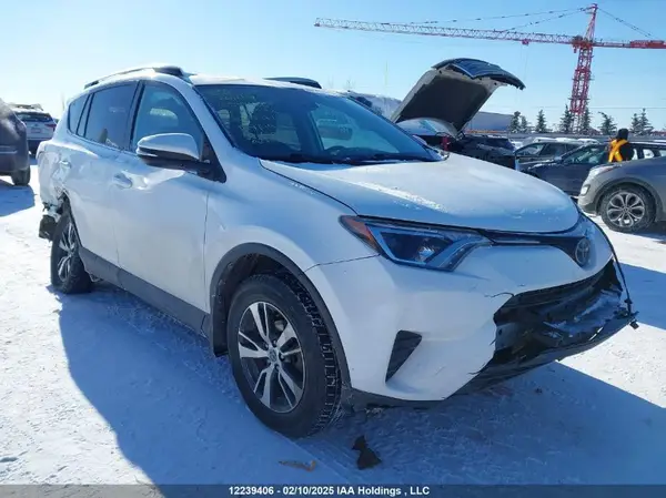 2T3BFREV4JW808171 2018 TOYOTA RAV 4 - Image 1