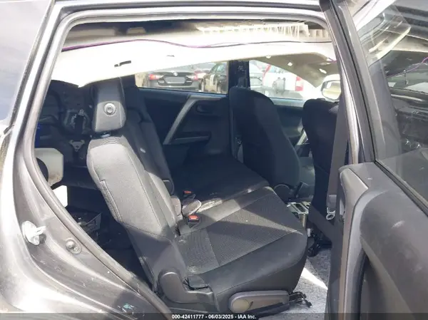 2T3BFREV4JW850856 2018 TOYOTA RAV 4 - Image 8
