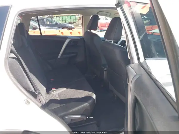 2T3BFREV5GW413960 2016 TOYOTA RAV 4 - Image 8