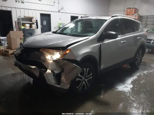 2T3BFREV5HW545845 2017 TOYOTA RAV 4 - Image 2