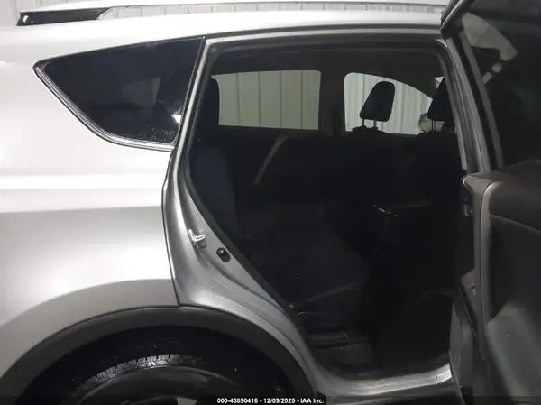 2T3BFREV5HW545845 2017 TOYOTA RAV 4 - Image 8