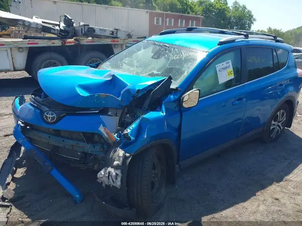 2T3BFREV5HW567120 2017 TOYOTA RAV 4 - Image 2