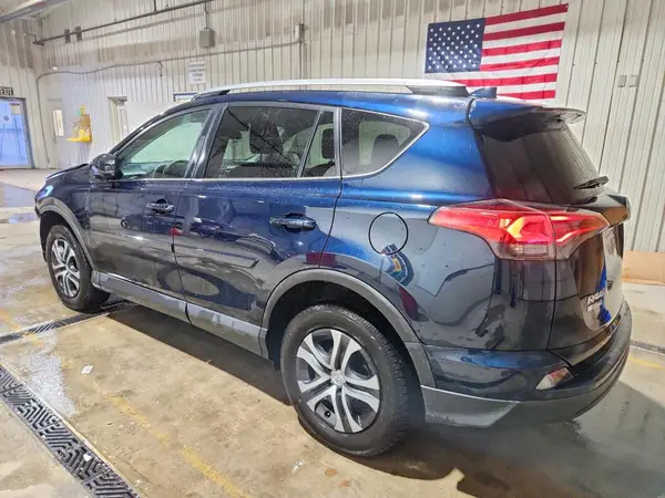 2T3BFREV5HW603209 2017 TOYOTA RAV 4 - Image 2