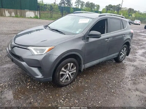 2T3BFREV5HW603663 2017 TOYOTA RAV 4 - Image 2