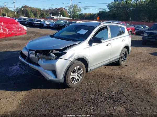 2T3BFREV5HW655746 2017 TOYOTA RAV 4 - Image 2
