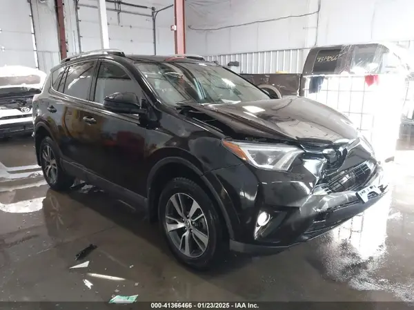 2T3BFREV5JW769302 2018 TOYOTA RAV 4 - Image 1