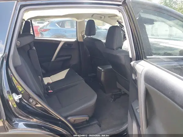 2T3BFREV5JW782406 2018 TOYOTA RAV 4 - Image 8