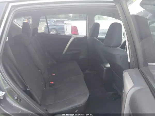 2T3BFREV6GW426409 2016 TOYOTA RAV 4 - Image 8