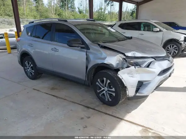 2T3BFREV6GW463170 2016 TOYOTA RAV 4 - Image 1