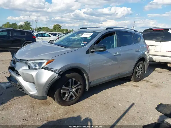 2T3BFREV6HW628166 2017 TOYOTA RAV 4 - Image 2