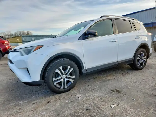 2T3BFREV6HW639197 2017 TOYOTA RAV 4 - Image 1