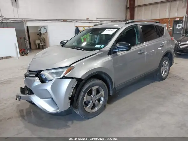 2T3BFREV6HW642228 2017 TOYOTA RAV 4 - Image 2