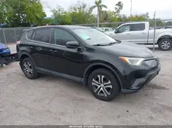 2T3BFREV6JW715569 2018 TOYOTA RAV 4