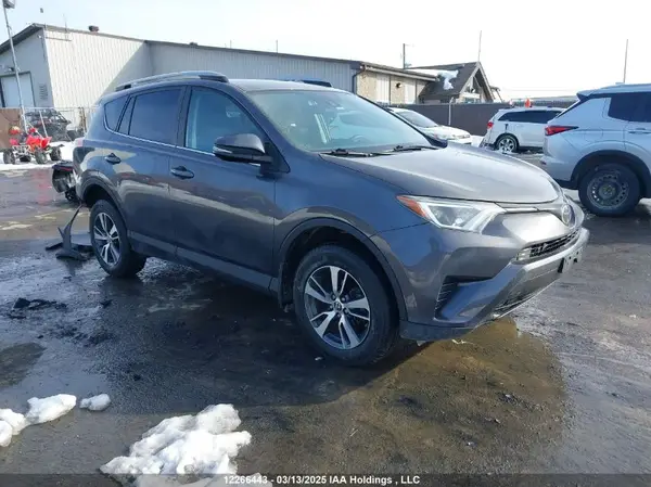 2T3BFREV6JW799151 2018 TOYOTA RAV 4 - Image 1