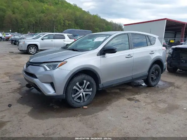 2T3BFREV6JW845562 2018 TOYOTA RAV 4 - Image 2