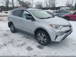 2T3BFREV6JW852236 2018 TOYOTA RAV 4