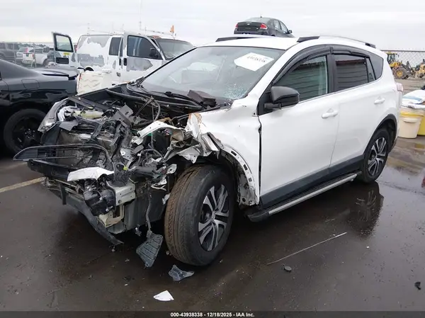 2T3BFREV7GW441663 2016 TOYOTA RAV 4 - Image 2