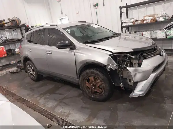 2T3BFREV7GW450556 2016 TOYOTA RAV 4 - Image 1
