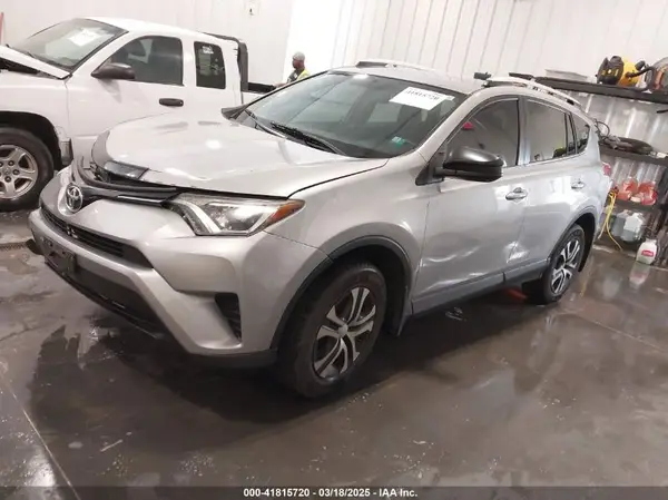 2T3BFREV7GW450556 2016 TOYOTA RAV 4 - Image 2