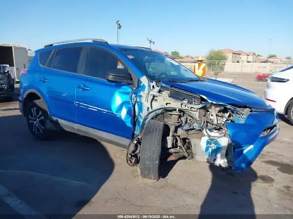 2T3BFREV7GW479426 2016 TOYOTA RAV 4 - Image 1