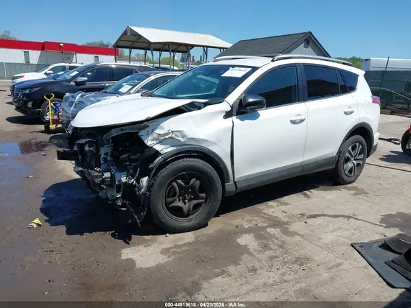 2T3BFREV7HW545829 2017 TOYOTA RAV 4 - Image 2