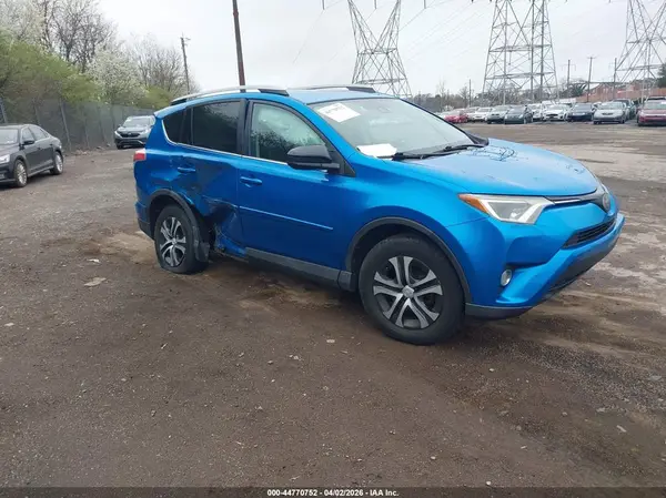 2T3BFREV7HW547824 2017 TOYOTA RAV 4 - Image 1