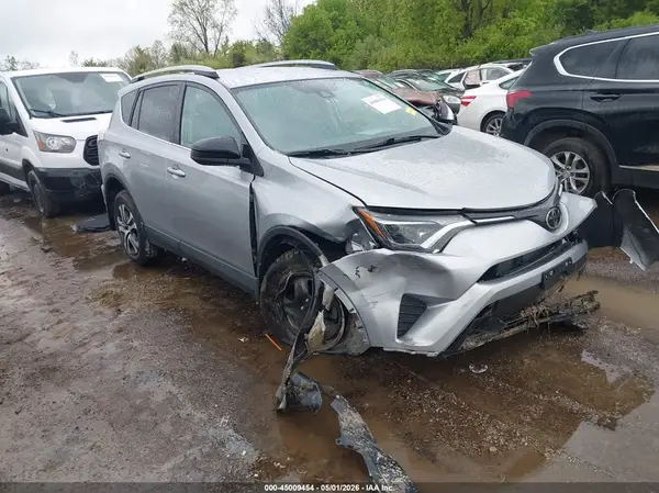 2T3BFREV7HW560816 2017 TOYOTA RAV 4 - Image 1
