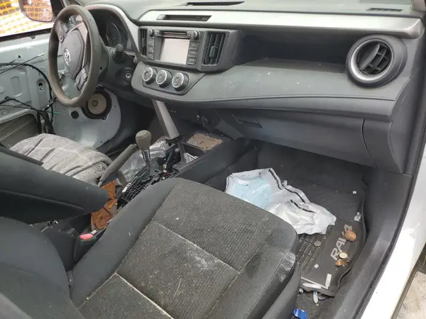 2T3BFREV7HW615166 2017 TOYOTA RAV 4 - Image 8