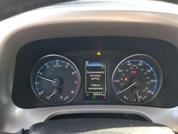 2T3BFREV7JW771326 2018 TOYOTA RAV 4 - Image 8