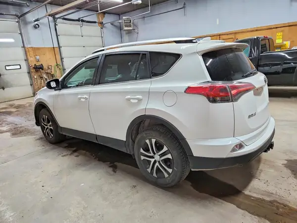 2T3BFREV8GW418621 2016 TOYOTA RAV 4 - Image 2