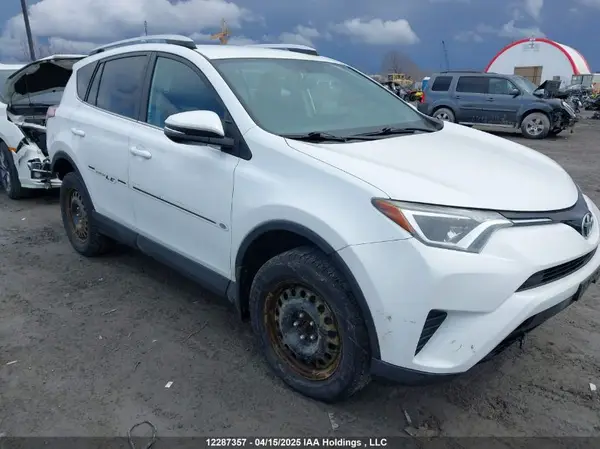 2T3BFREV8GW418988 2016 TOYOTA RAV 4 - Image 1