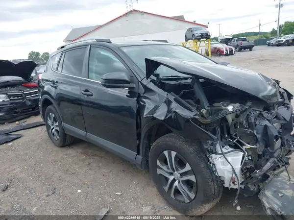 2T3BFREV8HW562476 2017 TOYOTA RAV 4 - Image 1