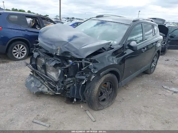 2T3BFREV8HW562476 2017 TOYOTA RAV 4 - Image 2