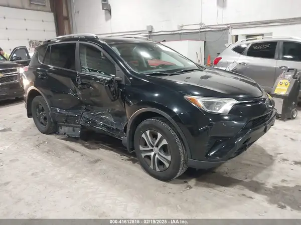 2T3BFREV8HW571887 2017 TOYOTA RAV 4 - Image 1
