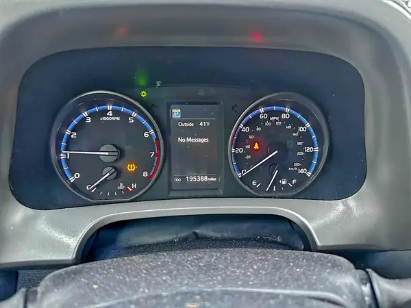 2T3BFREV8HW631702 2017 TOYOTA RAV 4 - Image 8