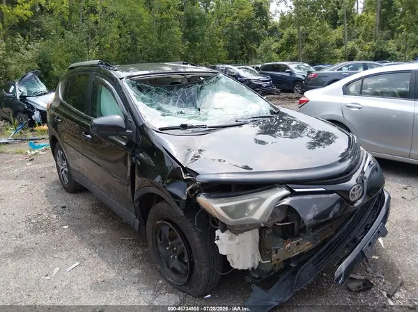 2T3BFREV8HW643560 2017 TOYOTA RAV 4 - Image 1
