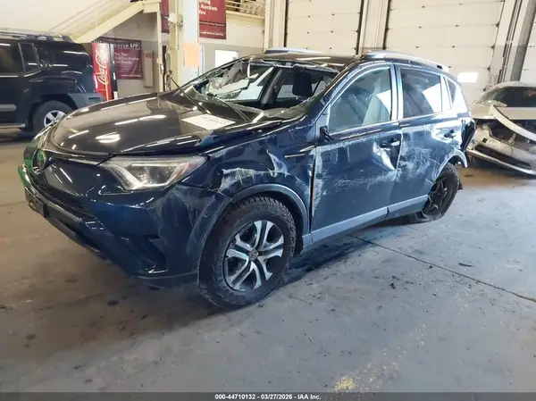 2T3BFREV8HW644837 2017 TOYOTA RAV 4 - Image 2