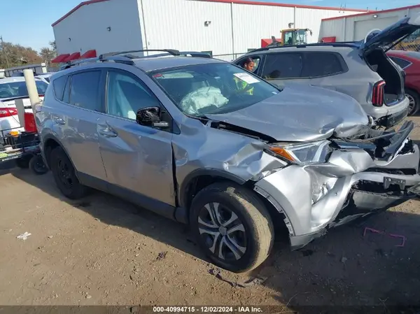 2T3BFREV8HW645826 2017 TOYOTA RAV 4 - Image 1