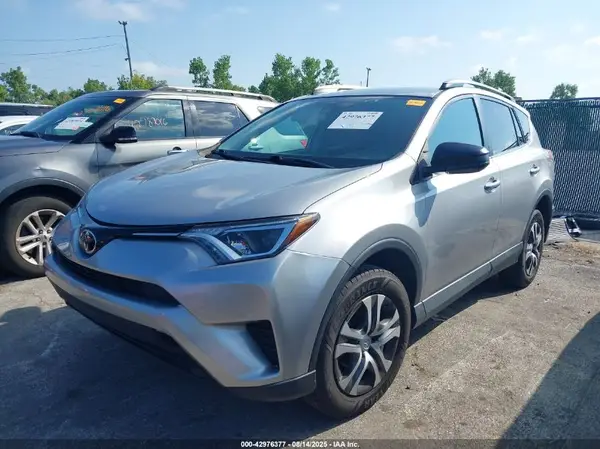 2T3BFREV8HW660200 2017 TOYOTA RAV 4 - Image 2