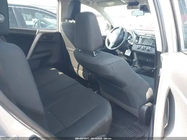 2T3BFREV8HW660200 2017 TOYOTA RAV 4 - Image 8