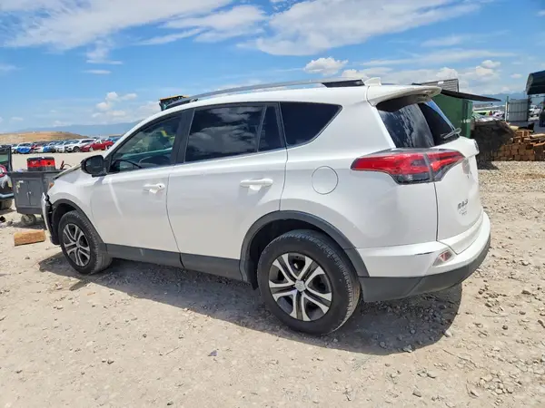 2T3BFREV8HW666014 2017 TOYOTA RAV 4 - Image 2