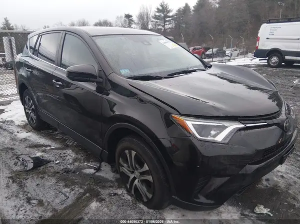 2T3BFREV8JW733958 2018 TOYOTA RAV 4 - Image 1
